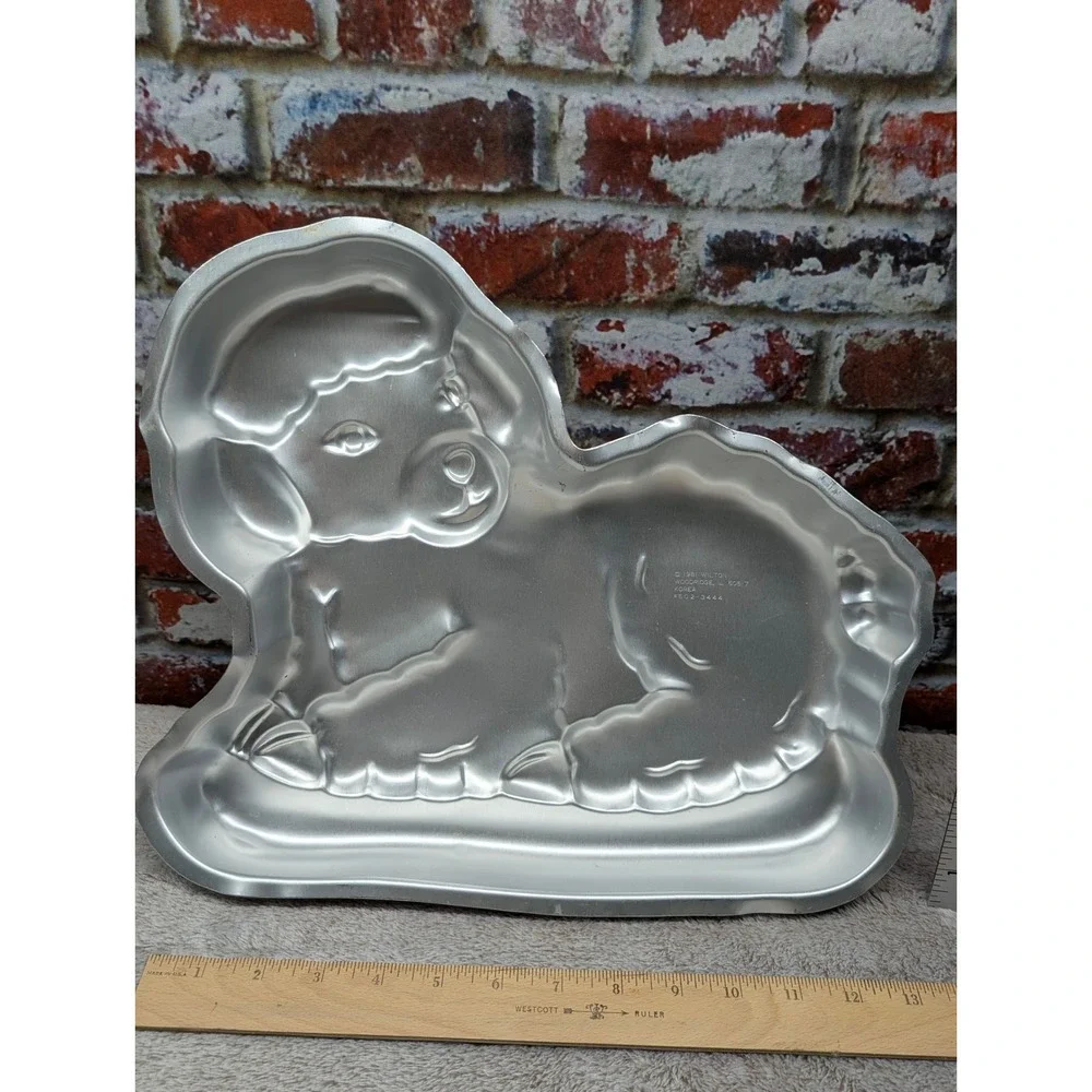 Vintage 1981 Wilton Gentle Lamb Aluminum Cake Pan Mold 502-3444 Silver